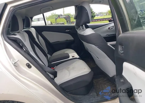 2017 Toyota Prius Prime Plus z USA, uszkodzony, nr VIN JTDKARFP8H3057054